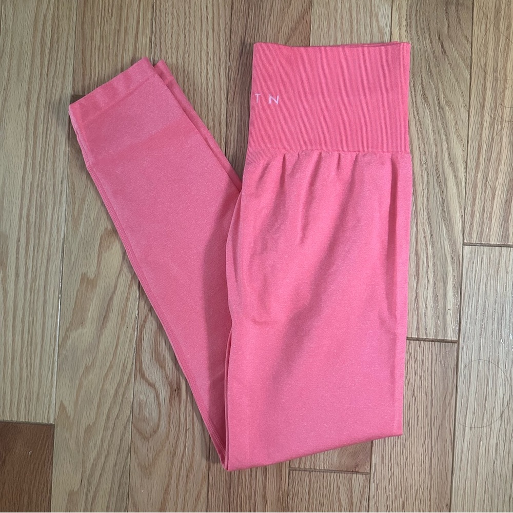 NVGTN Solid Seamless Leggings